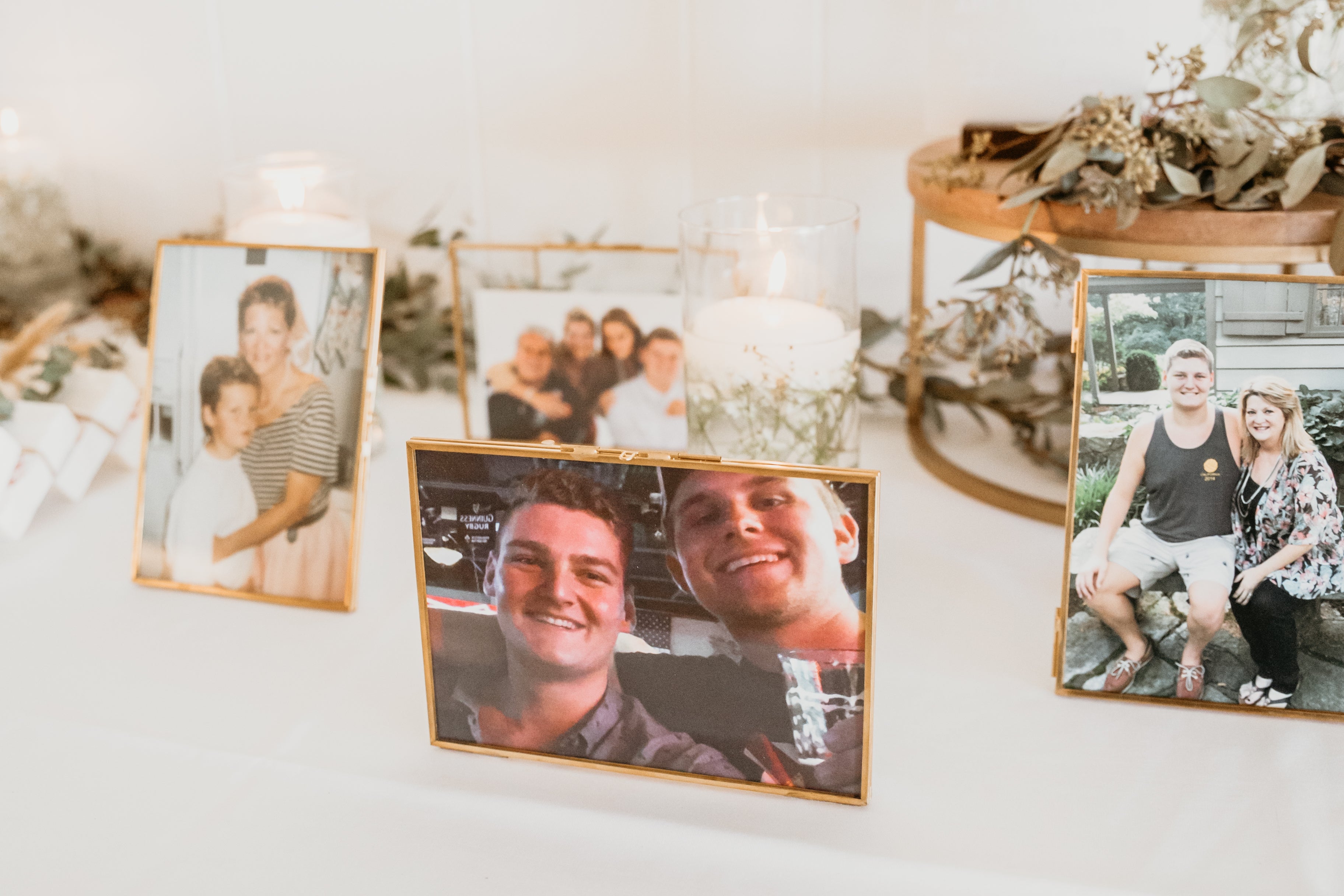 gold picture frames